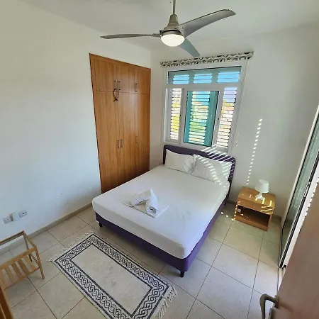 Beautiful 4 Bdr Mins Away From Fig Tree Bay! باراليمني