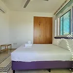 Beautiful 4 Bdr Mins Away From Fig Tree Bay! Paralimni