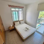 Villa Beautiful 4 Bdr Mins Away From Fig Tree Bay!