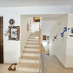 Villa Beautiful 4 Bdr Mins Away From Fig Tree Bay!
