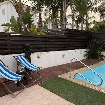 Beautiful 4 Bdr Mins Away From Fig Tree Bay! * Paralimni